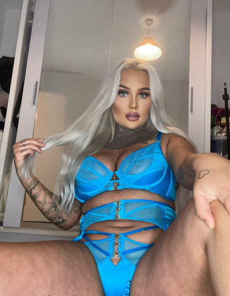 inkedblondieeee estrella hermosa galería