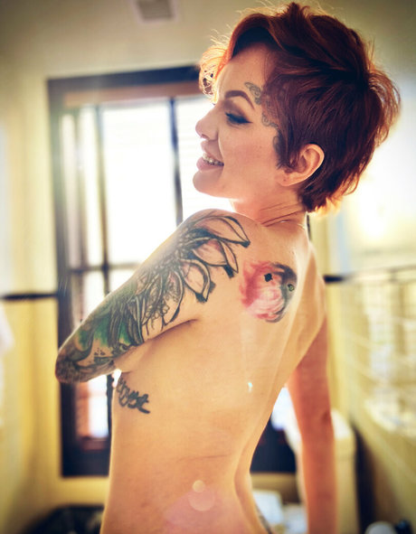 thedannygoldexperience star naked image
