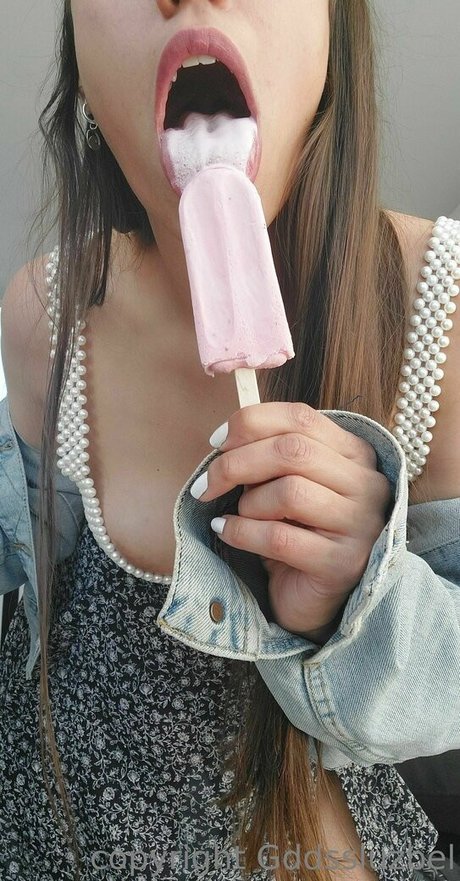 gddss luzbel actrice adulte des photos