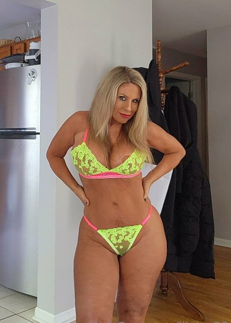 lilylee23 actrice xxx archive