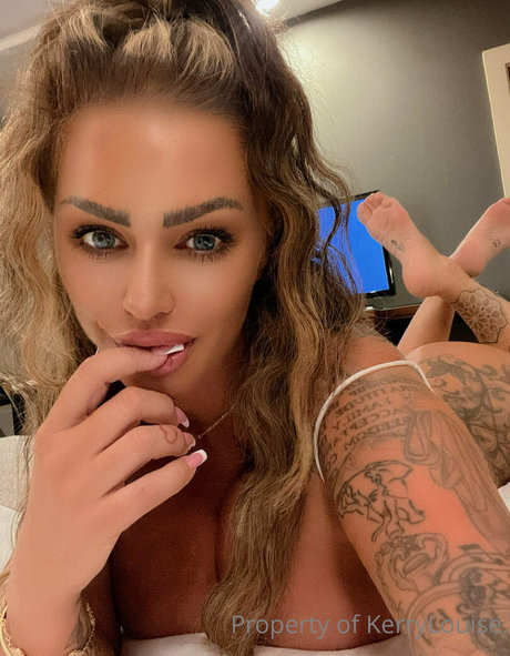 Biblioteca Onlyfans hermosa perfecta foto