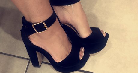 kerrylouise xxx modèle parfait galerie