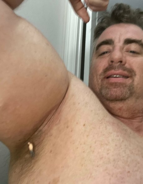 outihulk modelo gratis foto