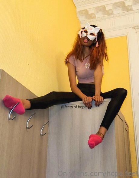 hope feet actrice de sexe img