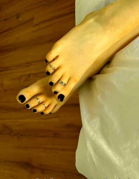 officialfeetforfun modelo desnudos galería