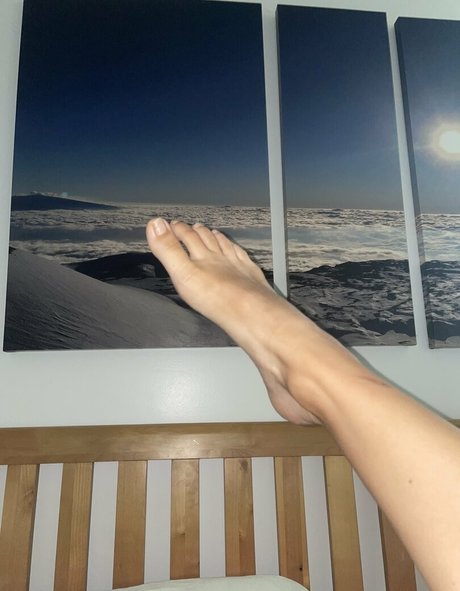 thebarefootcutie bonita actriz imagen