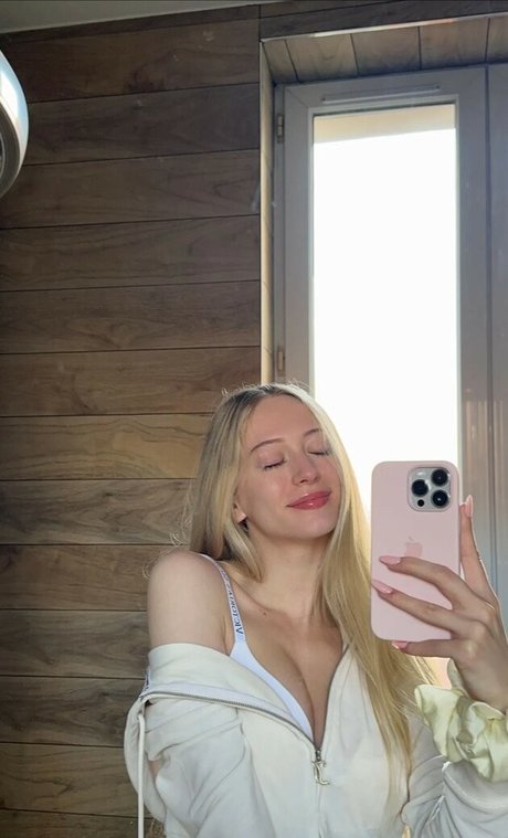 lesbian milf onlyfans sexy archive