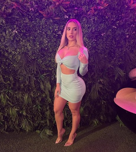 Ansley Pacheco nus de stars du porno images