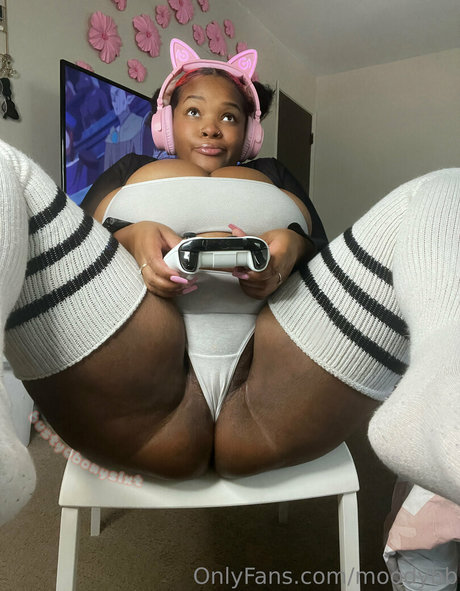 moodybb nudes actress image