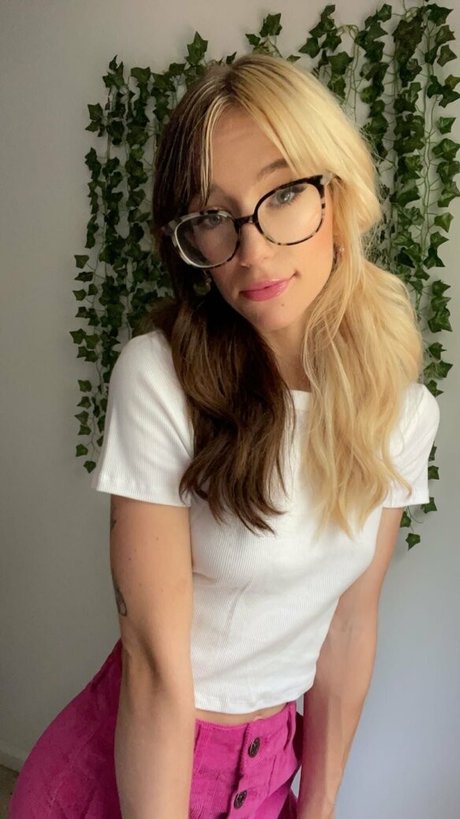 nakedella actriz porno archivo