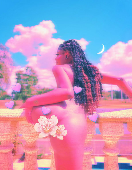 yungyannahfetish modelo desnudo galería