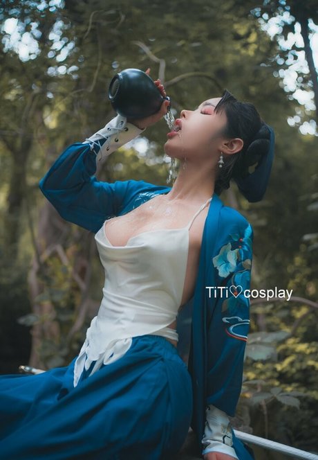 TiTi cosplay étoile xxx archive