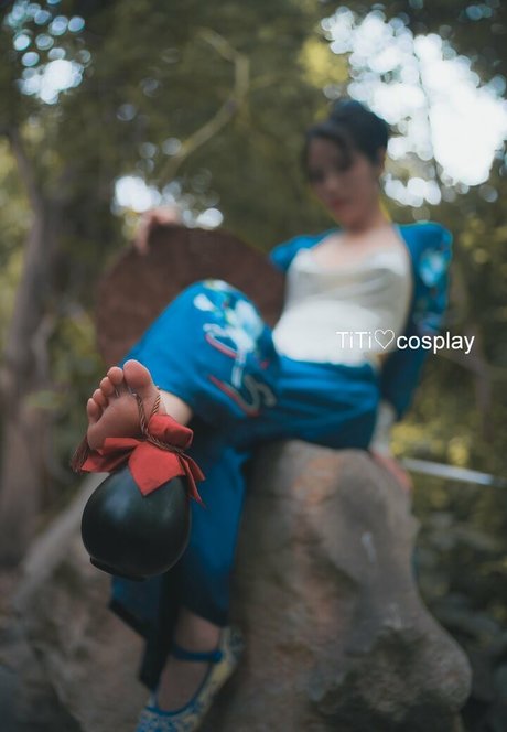 TiTi cosplay actrice adulte des photos