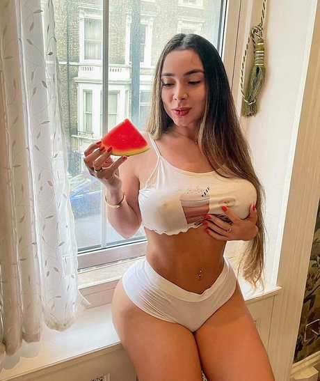 Ester Ana actriz caliente imágenes