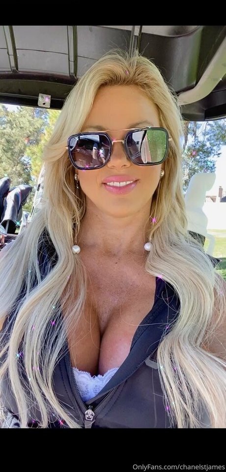 chanelstjames bonita estrella porno galería