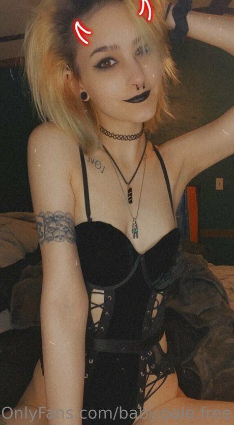 baby pale free actriz atractiva galerías