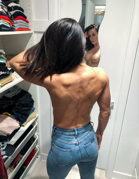 Karolynn modelo agradable galería