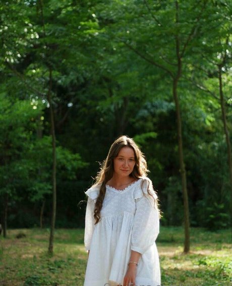 lilly lil estrella atractiva imágenes