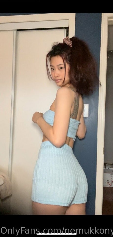 nemukkonyago modelo adulto galerías