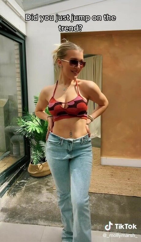 Molly Marsh modèle porno archive