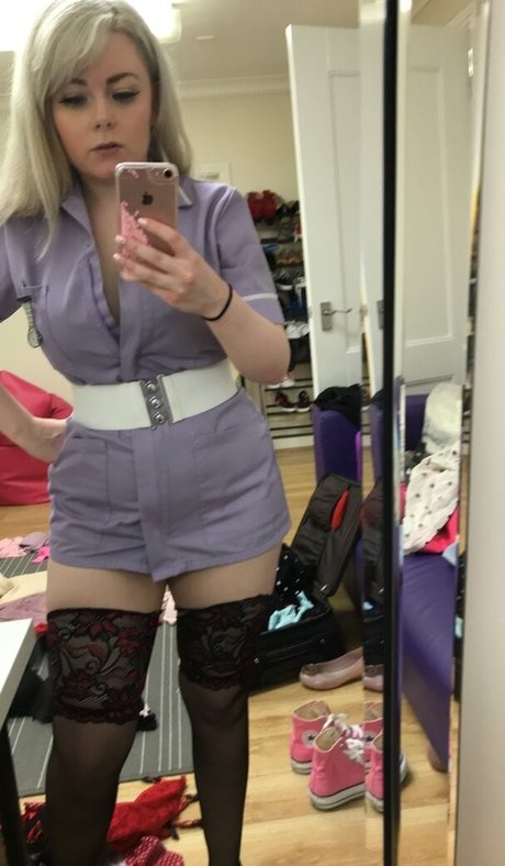 curvydanni modèle adulte photos