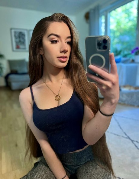 Miss Mikkaa meilleure star du porno photos