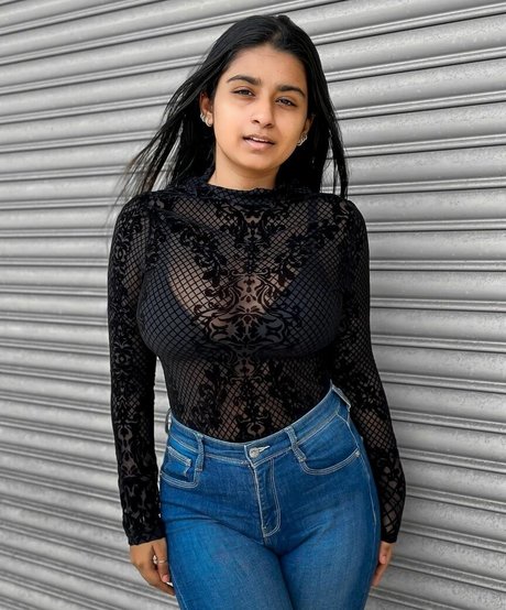 Suhana Khan estrella atractiva imagen