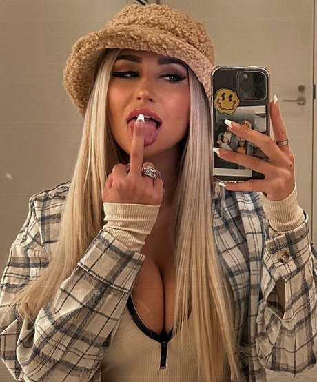 Nikita Sullivan star du porno belle archive