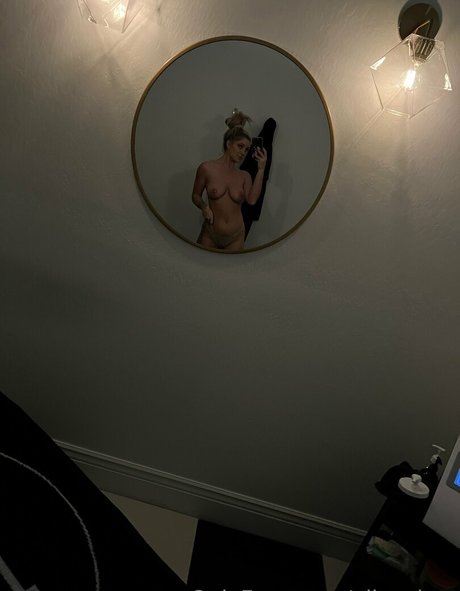 allyyybee estrella libre galería