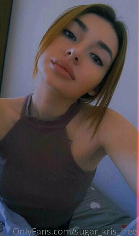 yummy kris69 modelo desnudo galerías