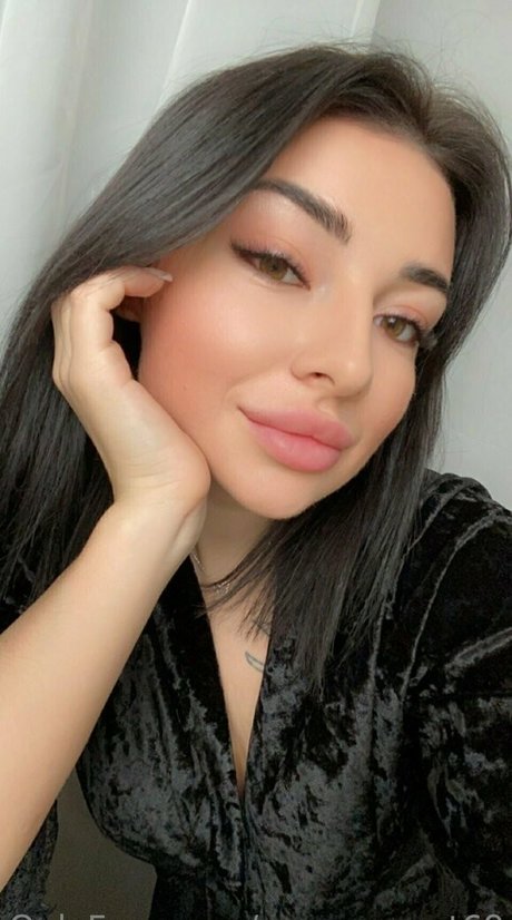 yummy kris69 actrice parfaite galeries