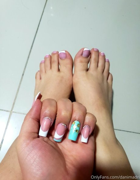 danimadri modelo desnudo galerías