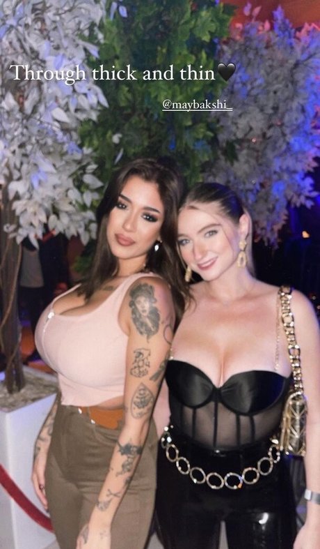 OnlyFans pour les fumeurs nus xxx img