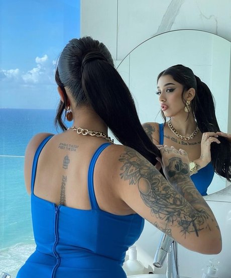 May Bakshi modèle gratuit galerie