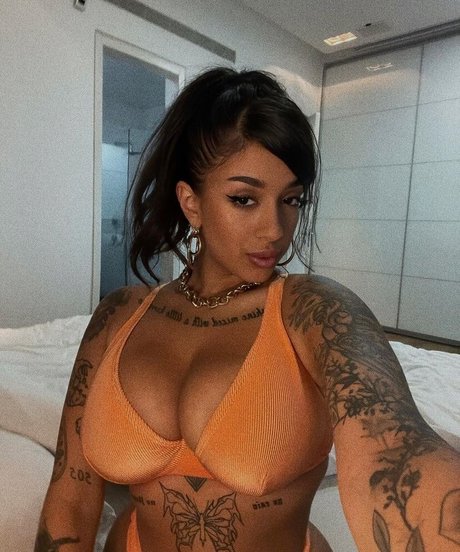 May Bakshi estrella hermosa recopilación