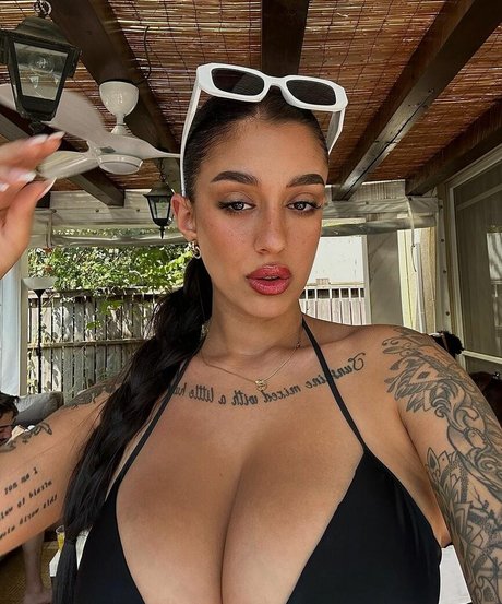 May Bakshi estrella porno del sexo imagen