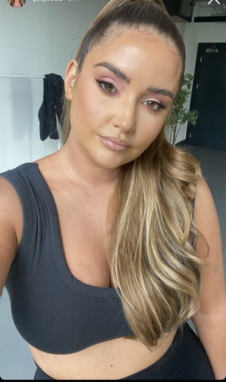 Jacqueline Jossa star du porno adulte collection