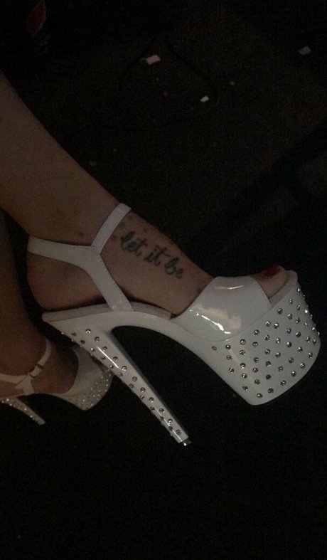 Sunny Bunnnie mannequin collection