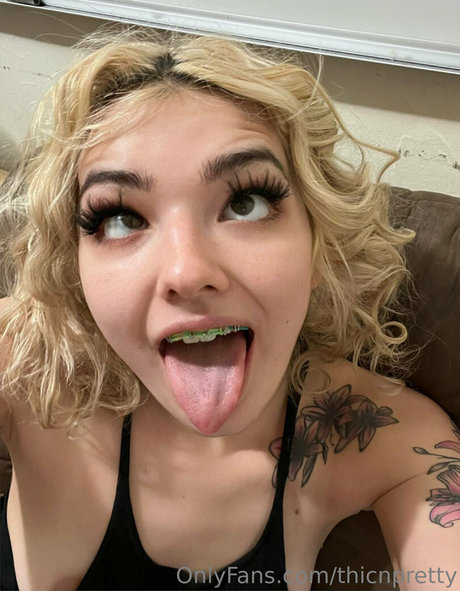 thicnpretty haut modèle archive