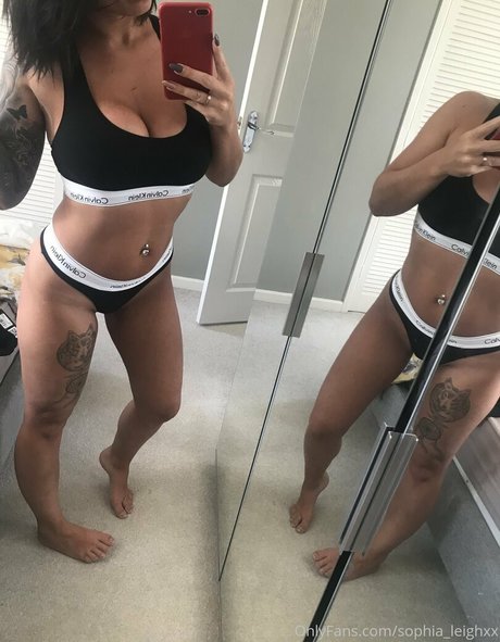 Sophia Leighxx pornstar erotic photos