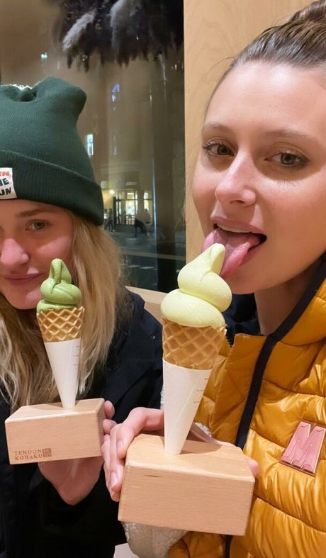 Aly Michalka star exclusive images