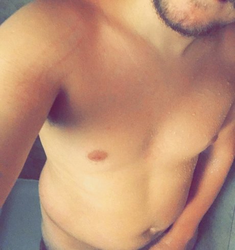 Chubby Nerd model nude gallery