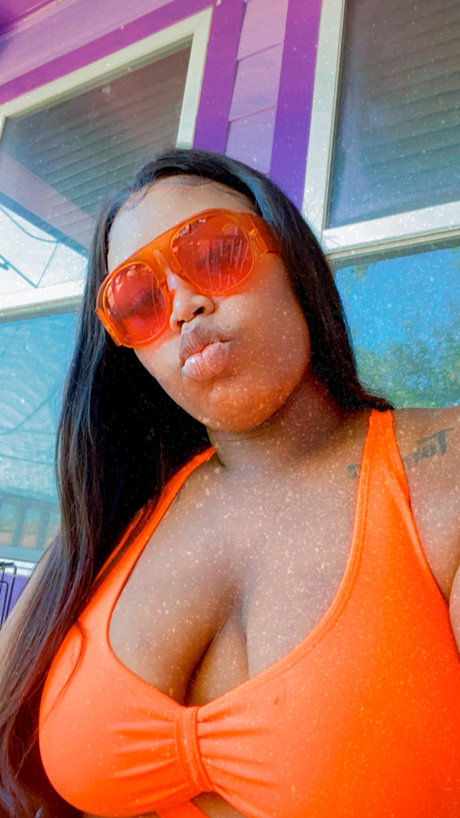 BaddieeeKayyy star nice pic