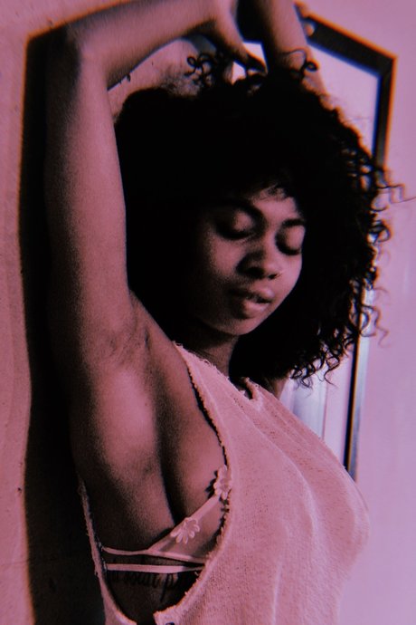Princess T_ erotic actress photo