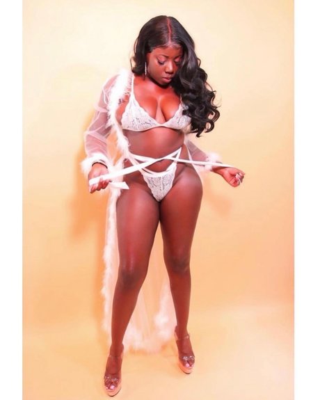 Shaniqu321 star pornographic picture