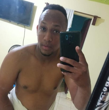 Daniel Reyes porn star photo