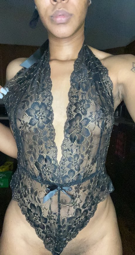 Paris Rae model pretty img