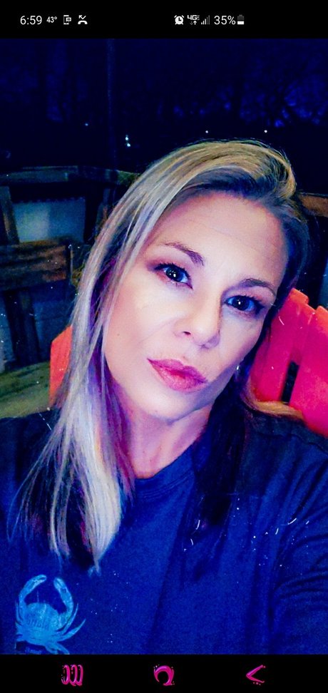 Dixiedime4u model sexy pics
