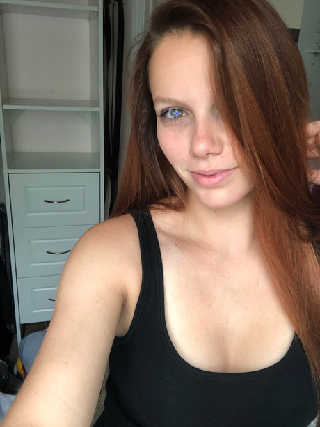 RedheadRoxy pornstar best gallery