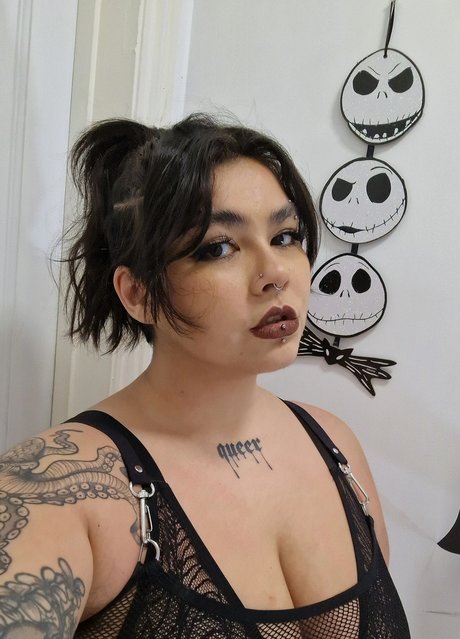 Roo pornstar img